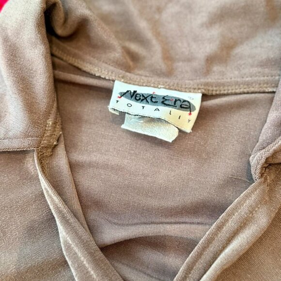 'Next Era Totally” Y2K collared tannish long slv top ~ open front / twist close! - Picture 3 of 8